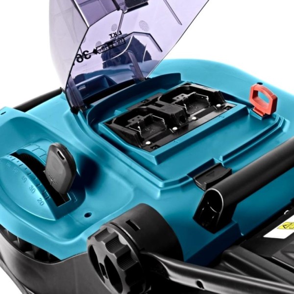 Аккумуляторная газонокосилка Makita DLM 431 PT2